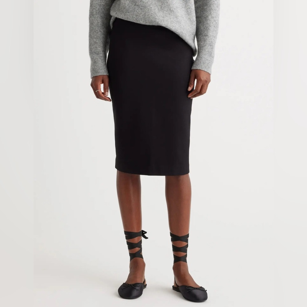 NWT Quince Ultra-Stretch Ponte Pencil Skirt Black Sz S